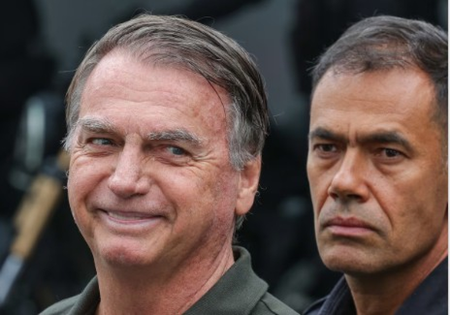 Bolsonaro caiu da cama e bateu a cabeça, diz Michelle após visita