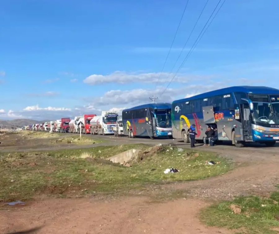 Grupo de MS fica preso em bloqueio na Bolívia durante protestos contra o governo